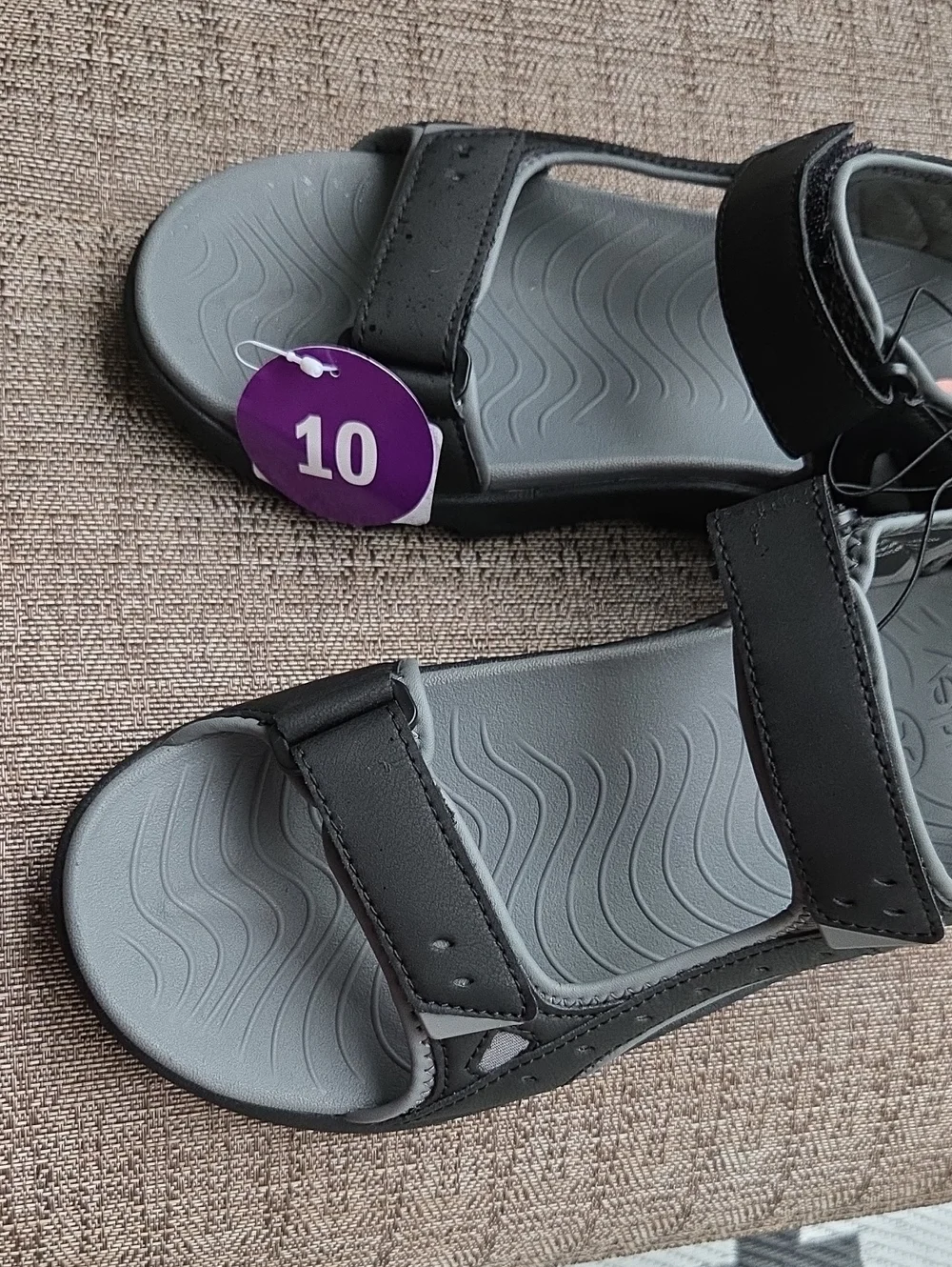 Hurley Men's Odessa Strap Sandals in Black and Gray